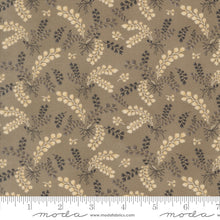 Load image into Gallery viewer, Collections Magnolia - by Howard Marcus - Moda - Layer Cake 42 pieces